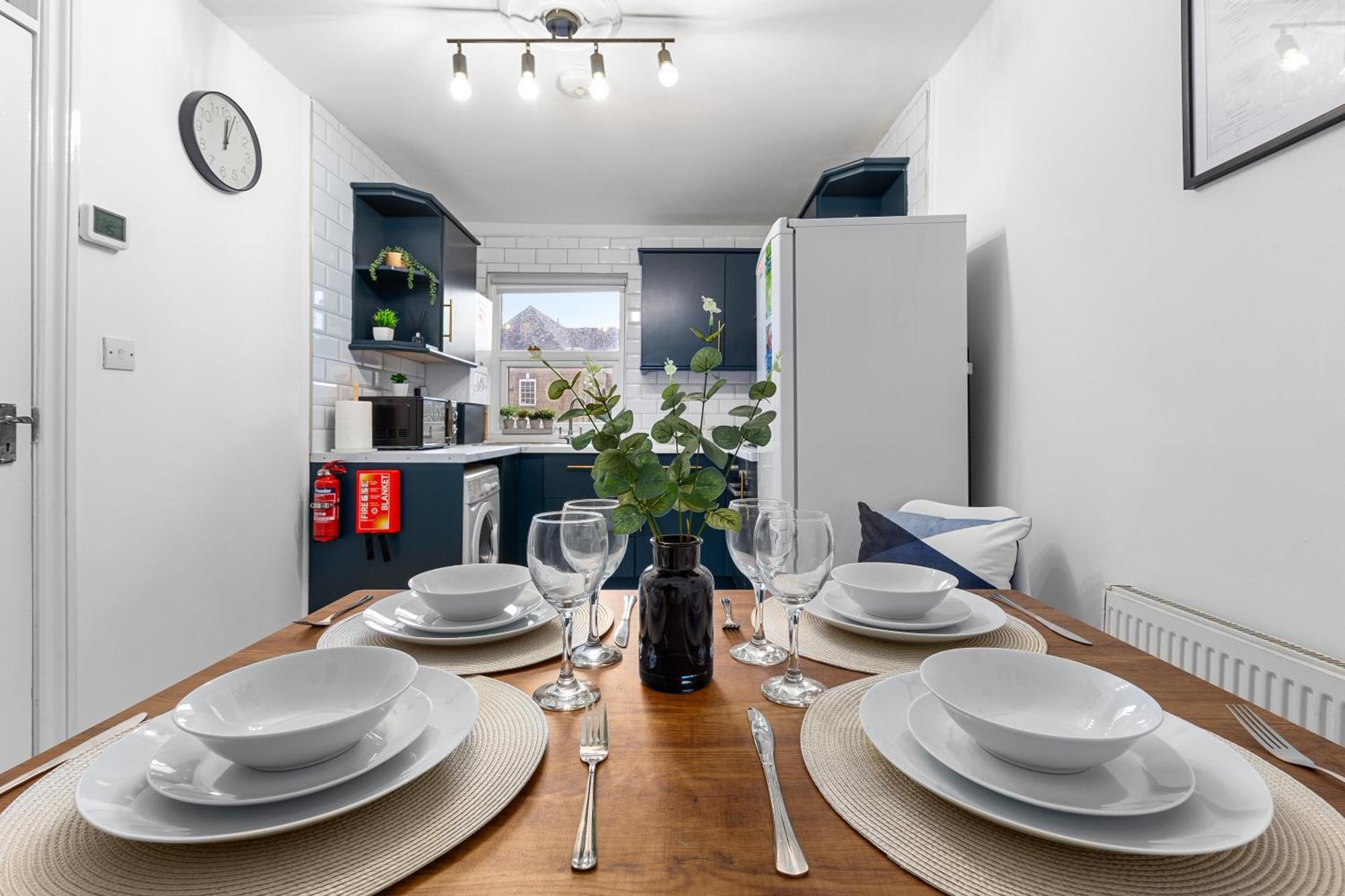 Apartamento Central & Modern 1 Bed Apartment - 3Min To Train Station & Sleeps 4 - The Holloway Suite *